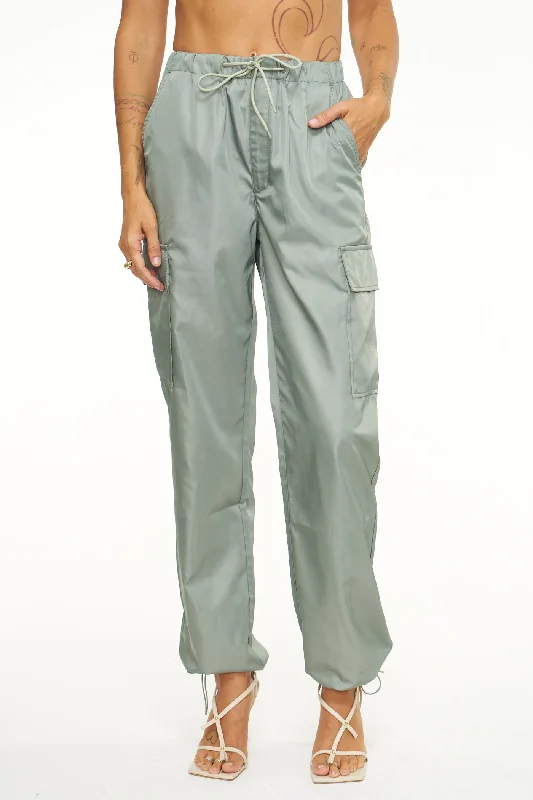 Pistola Jade Lightweight Cargo Trouser in Bluff Trousers Travel Practical